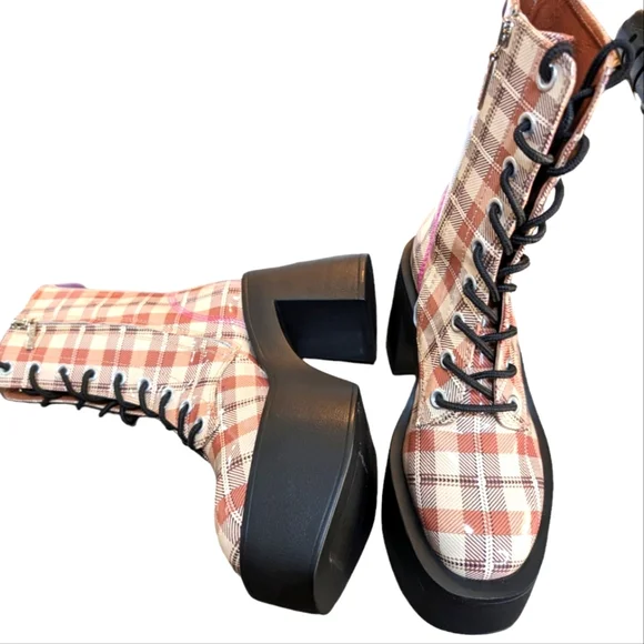 Larroude Olivia Plaid Platform Combat Boots... Size 6.5